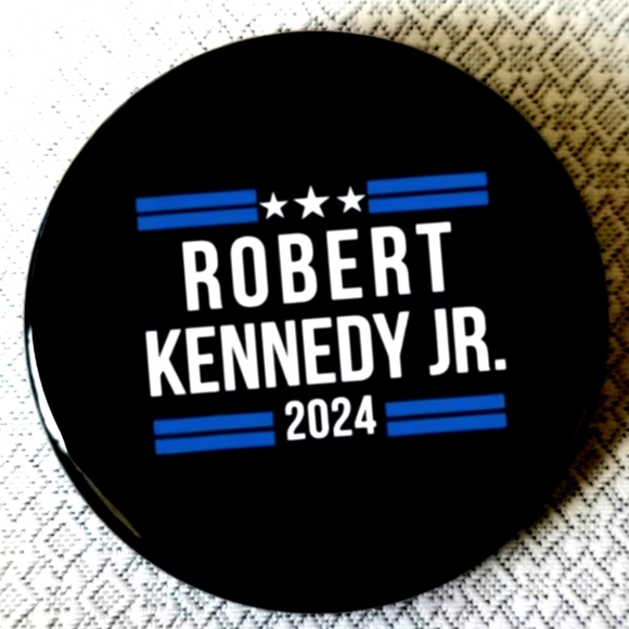 2.25 inch Robert Kennedy Jr 2024 button badge pin - Picture 1 of 2